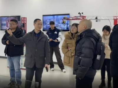 利恩設(shè)計(jì)智能建造團(tuán)隊(duì)、興遠(yuǎn)建設(shè)赴嘉興學(xué)院智能建造實(shí)訓(xùn)中心學(xué)習(xí)交流